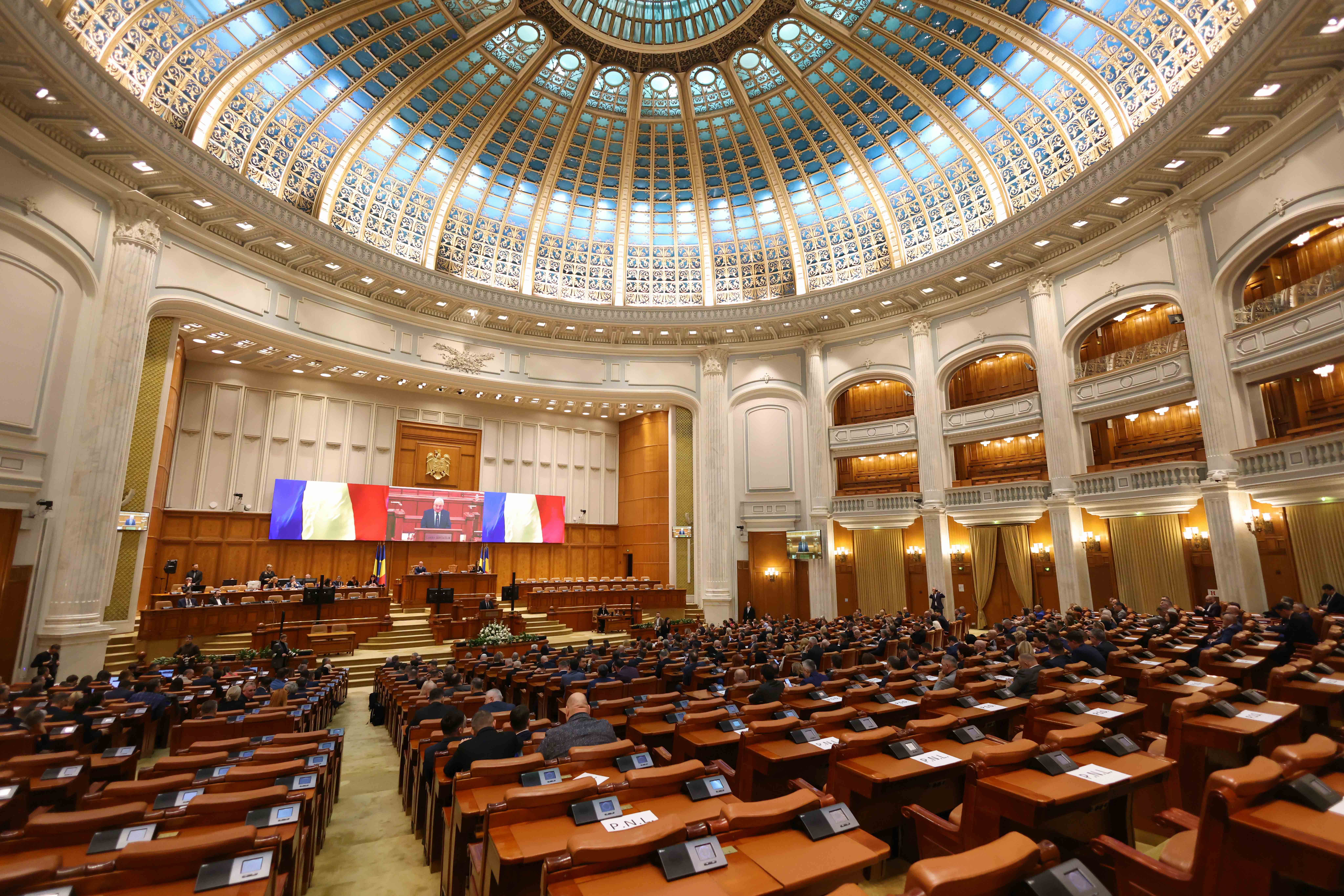 Prima ședință a Camerei Deputaților în noua componență după alegerile parlamentare, la Palatul Parlamentului din București. FOTO Inquam Photos / George Călin
