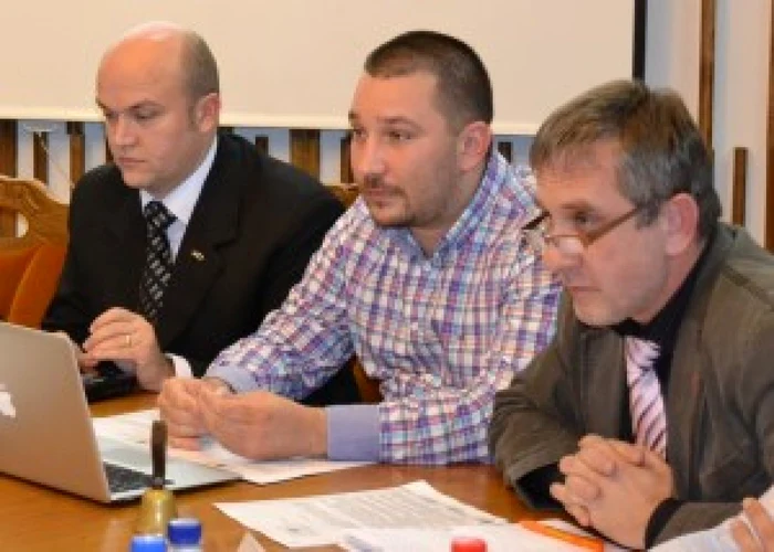 Cei trei precizează că, în forma actuală, bugetul nu va fi votat grupul UDMR