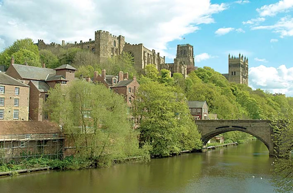Castelul Durham (Marea Britanie),  construit în sec. al XI-lea