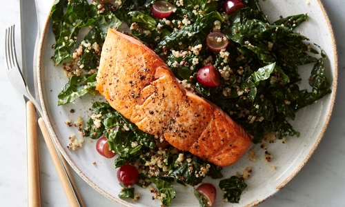 Somon cu salata de quinoa jpeg