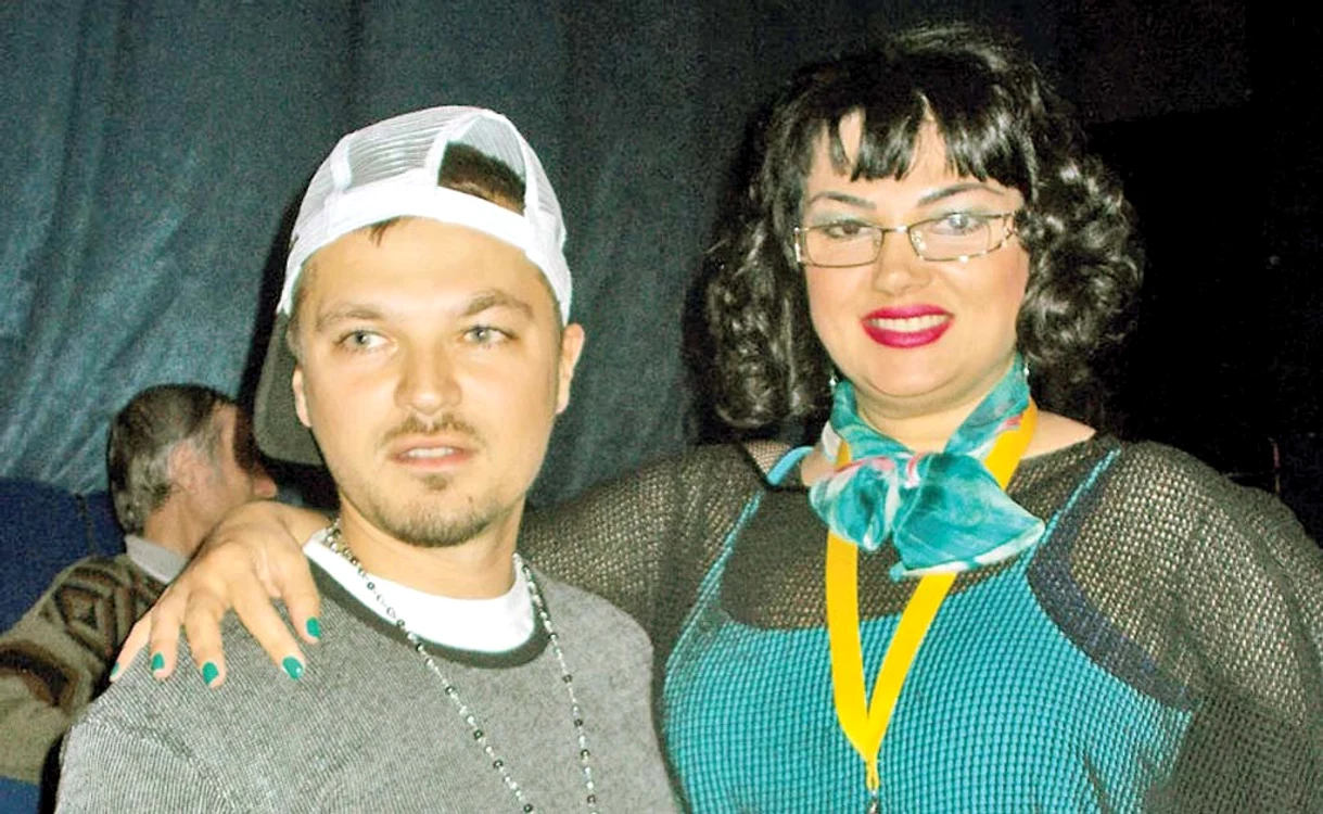 NEPOT ŞI MĂTUŞĂ. Acum 7 ani, Puya şi Ozana Barabancea au aflat că sunt rude. Solistul e nepotul juratei de la “Te cunosc de undeva” (Antena 1)