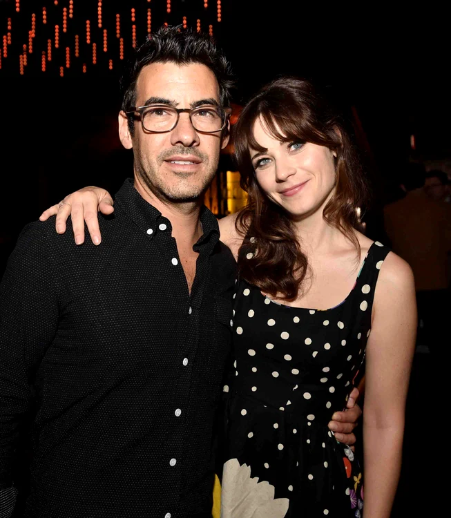 Zooey Deschanel (35 de ani) alături de soțul ei, Jacob Pechenik