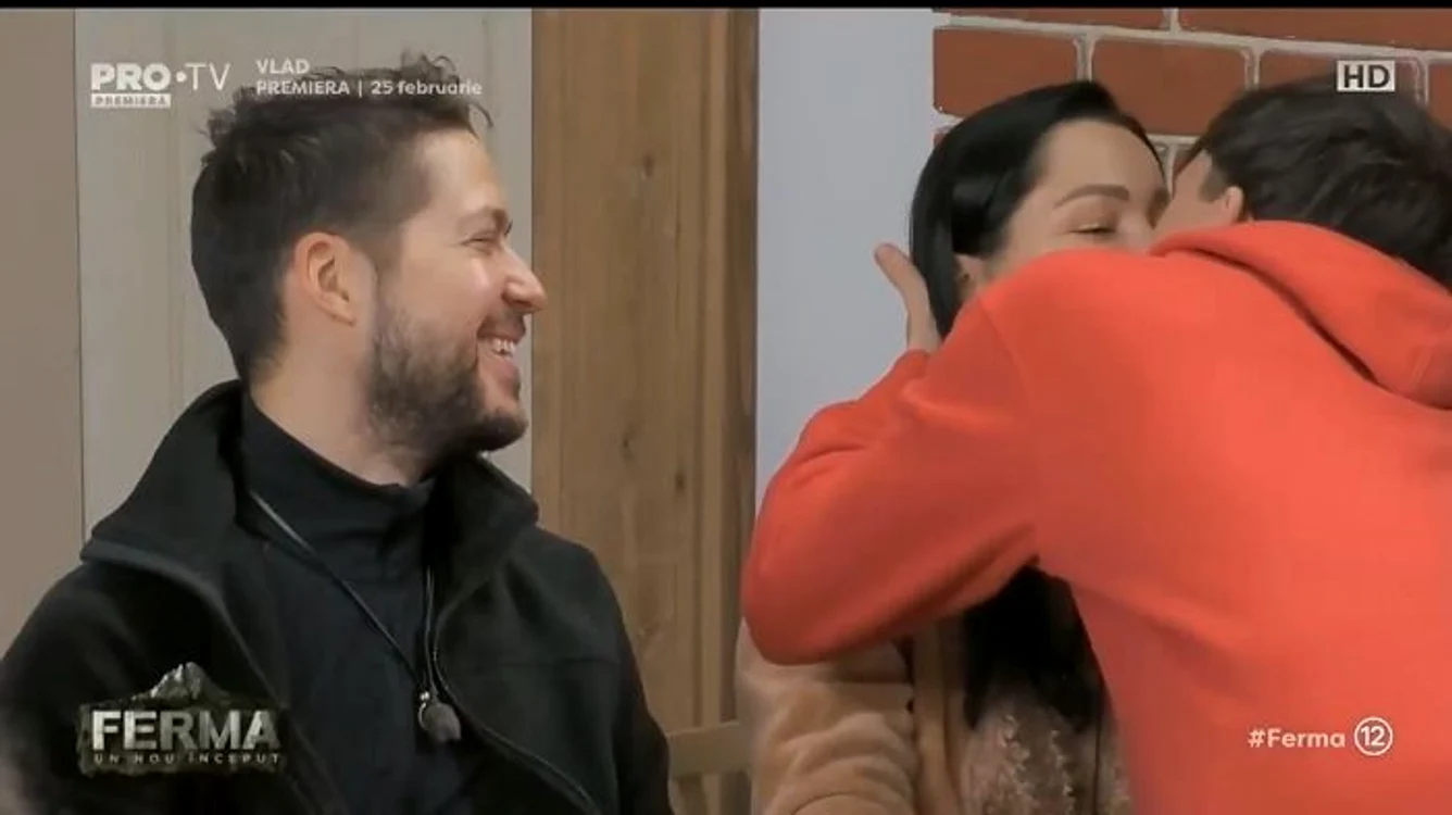 Momentul în care Rengle și Brigitte s-au pupat 