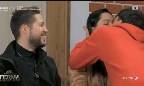 Momentul în care Rengle și Brigitte s au pupat  jpeg