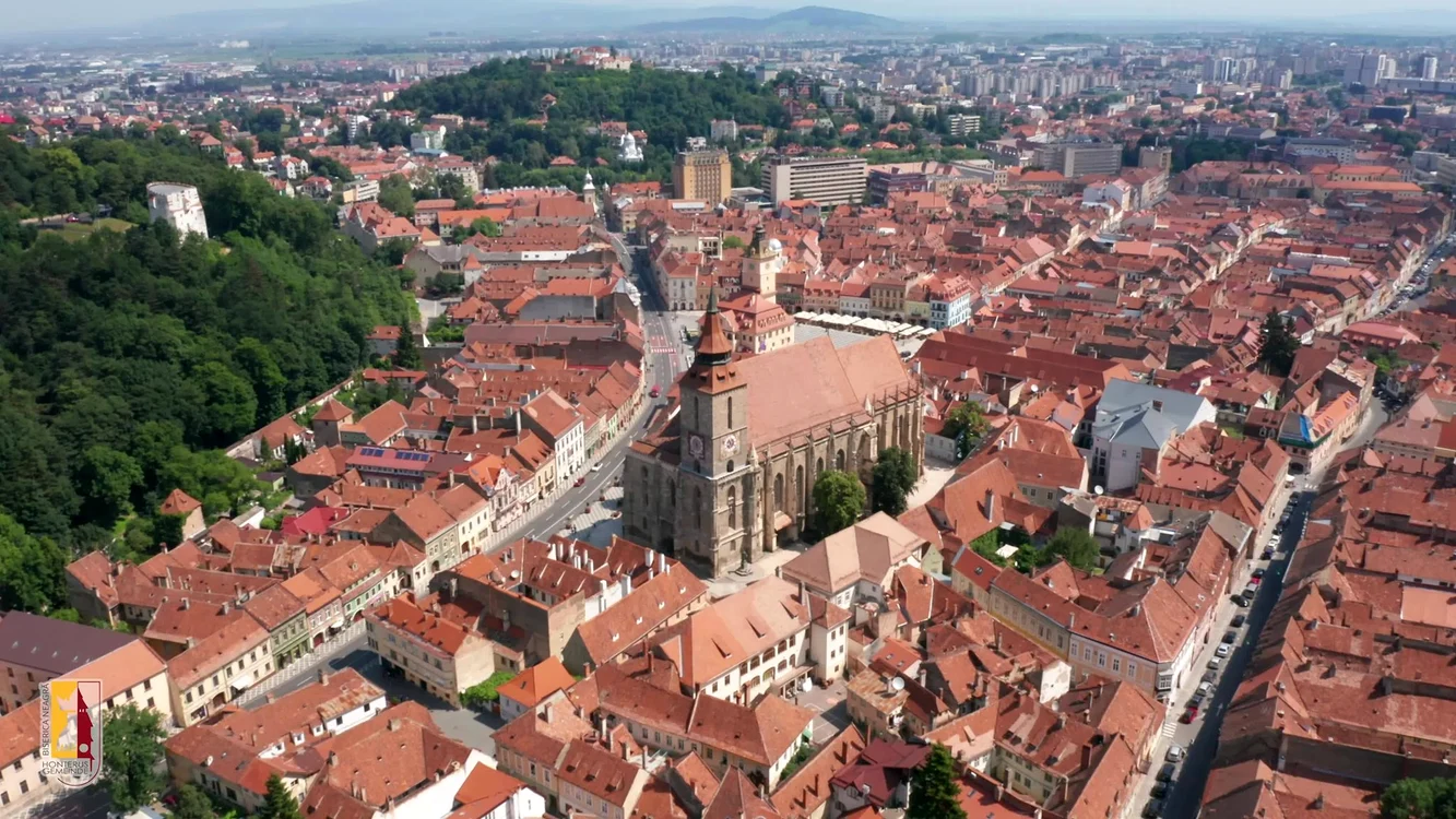 
    Biserica Neagră își deschide portile pentruy un centru de vaccinareFOTO: Facebook/ Biserica Neagră  