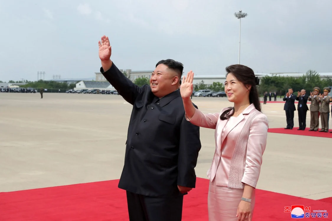Ri Sol-ju si Kim Jong-un FOTO EPA-EFE