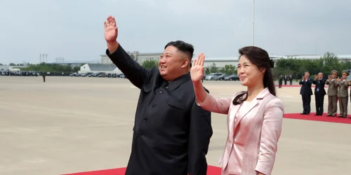 Ri Sol-ju si Kim Jong-un FOTO EPA-EFE