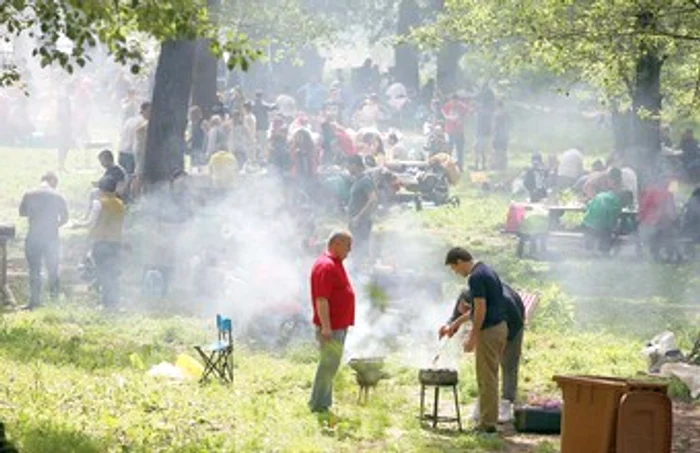 
    Românii vor să iasă de 1 Mai la iarbă verdefoto:arhiva Click  