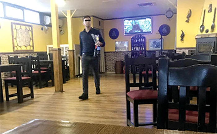 Tot fără mască onorează și comenzile