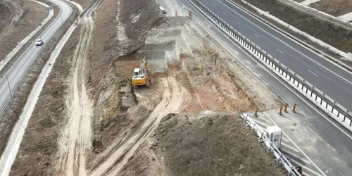 alunecare autostrada a10 sebes turda01 jpg