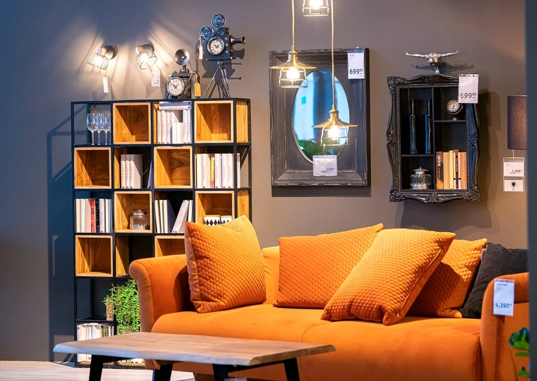 retailer mobila XXXLutz