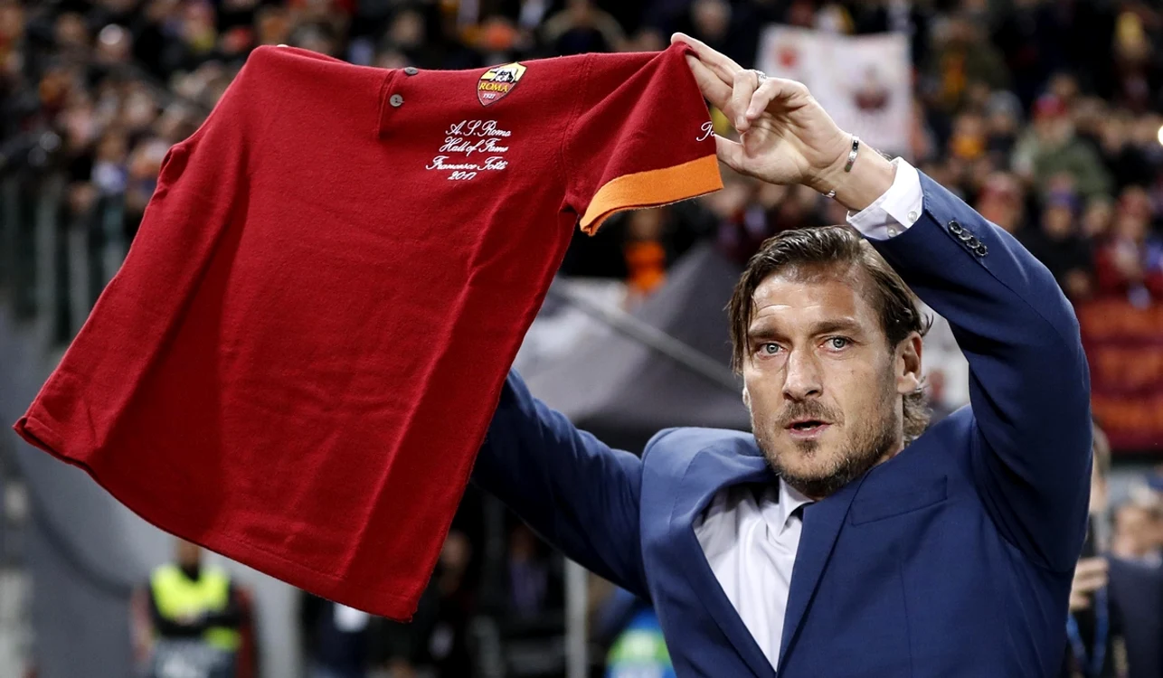 Francesco Totti a animat spiritele, sugerând o revenire în fotbalul mare (FOTO: EPA)