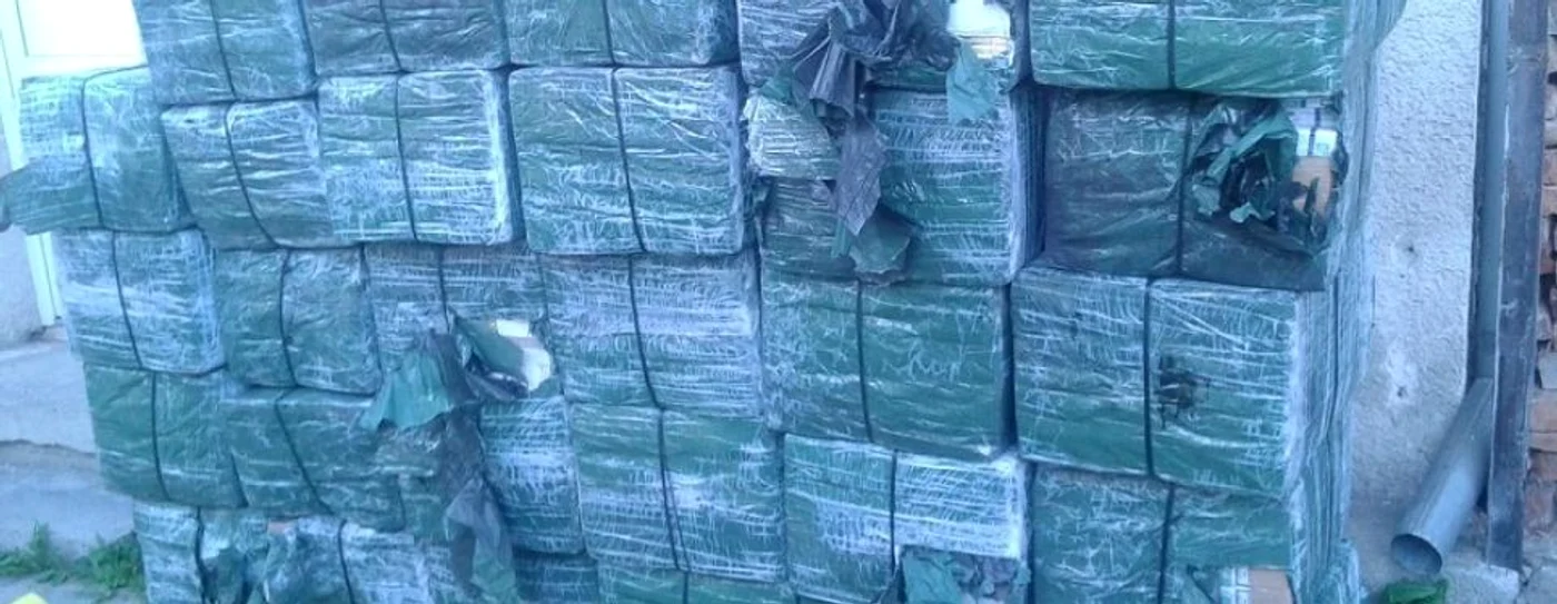 Tutunul de contrabandă a fost confiscat de poliţişti. FOTO: IPJ Maramureş