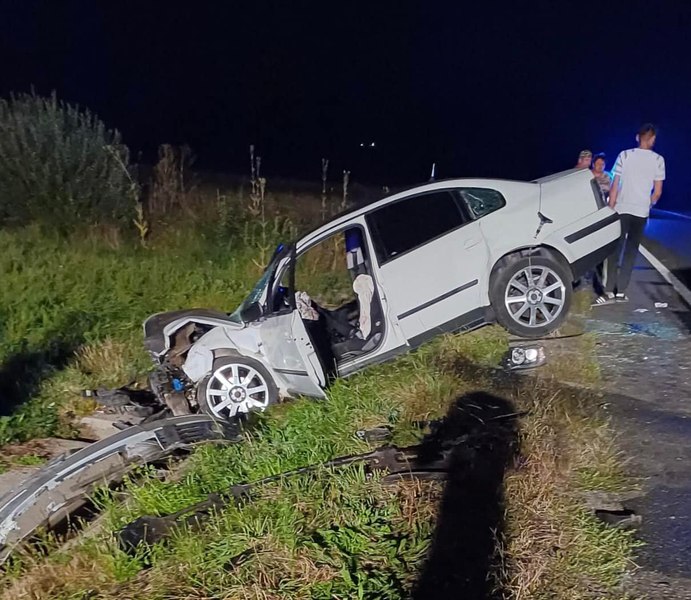 Polițist rănit grav în urma unui accident rutier produs la granița dintre județele Arad și Hunedoara