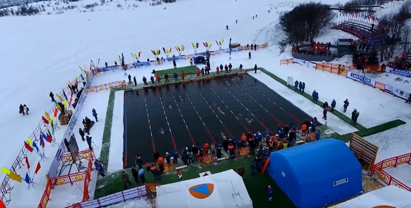 Campionatele Europene de înot în ape îngheţate. FOTO captură video Primăria Oradea