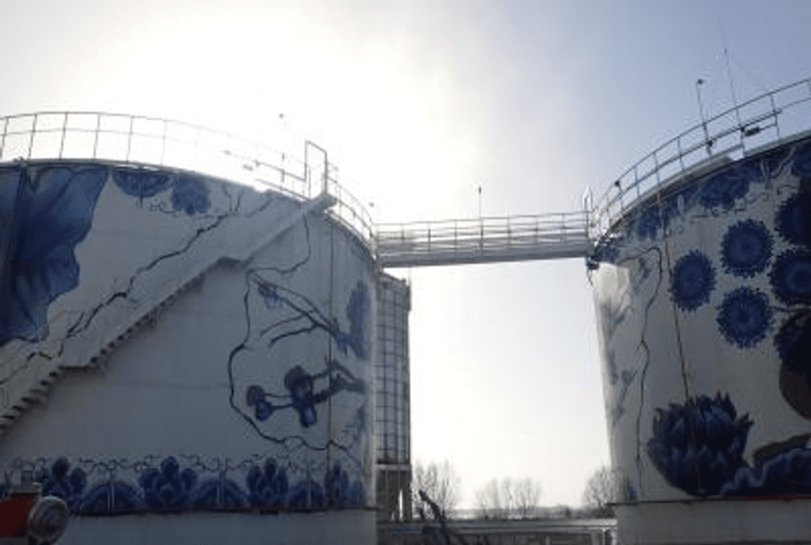 Sancțiuni după incendiile din Portul Giurgiulești: Activitatea firmei ce deține rezervoarele cuprinse de foc, suspendată