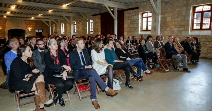 carmen dragan specialist in vin bordeaux foto arhiva personala