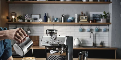 Espresor manual semi-automat Sursă Habitat jpg