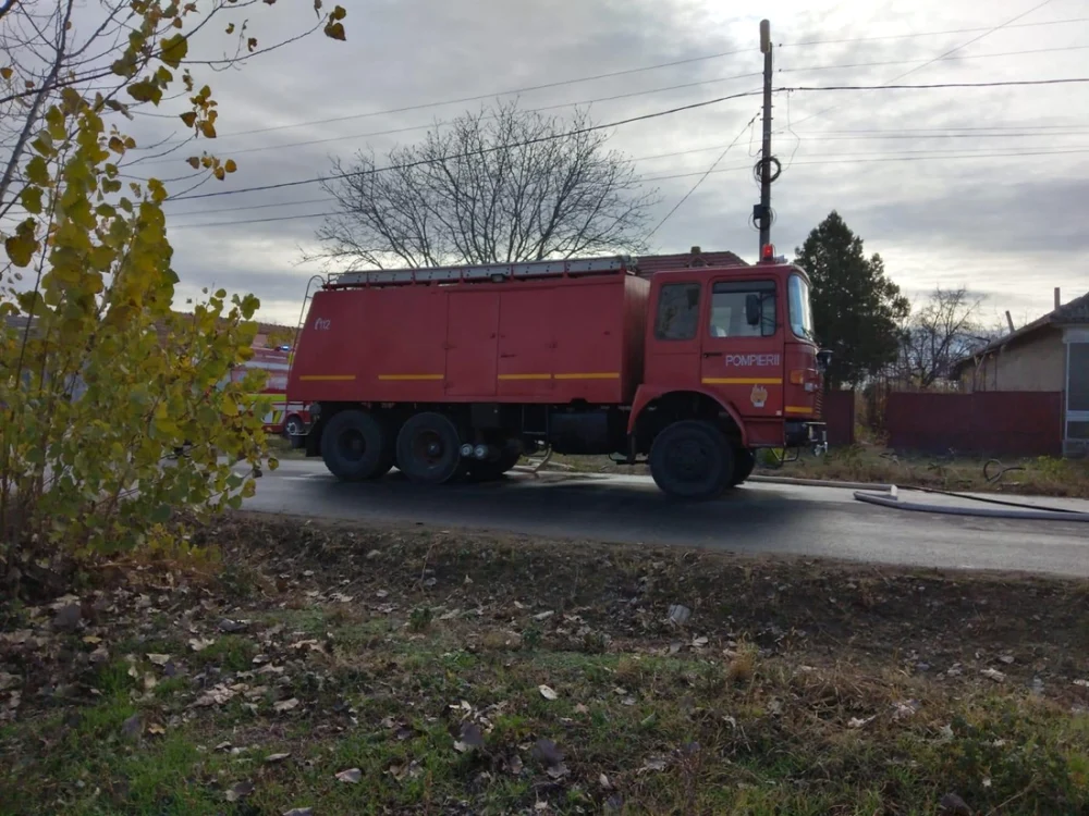 Incendiu Carcaliu FOTO ISU