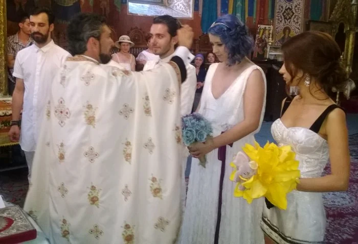 Ana şi Robert s-au cununat religios tot sâmbătă