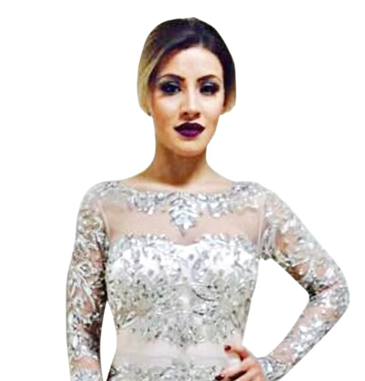 
    Nicoleta și-a  pus o rochie  elegantă și sexy  pentru duetul  cu Ștefan  