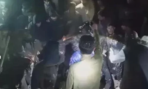 cutremur in afganistan jpg