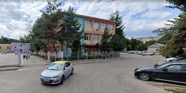 scoala alexandru davila pitesti langa care a avut loc agresiunea foto Google Maps jpg