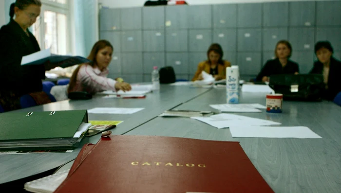 catalog cancelarie profesori foto mediafax