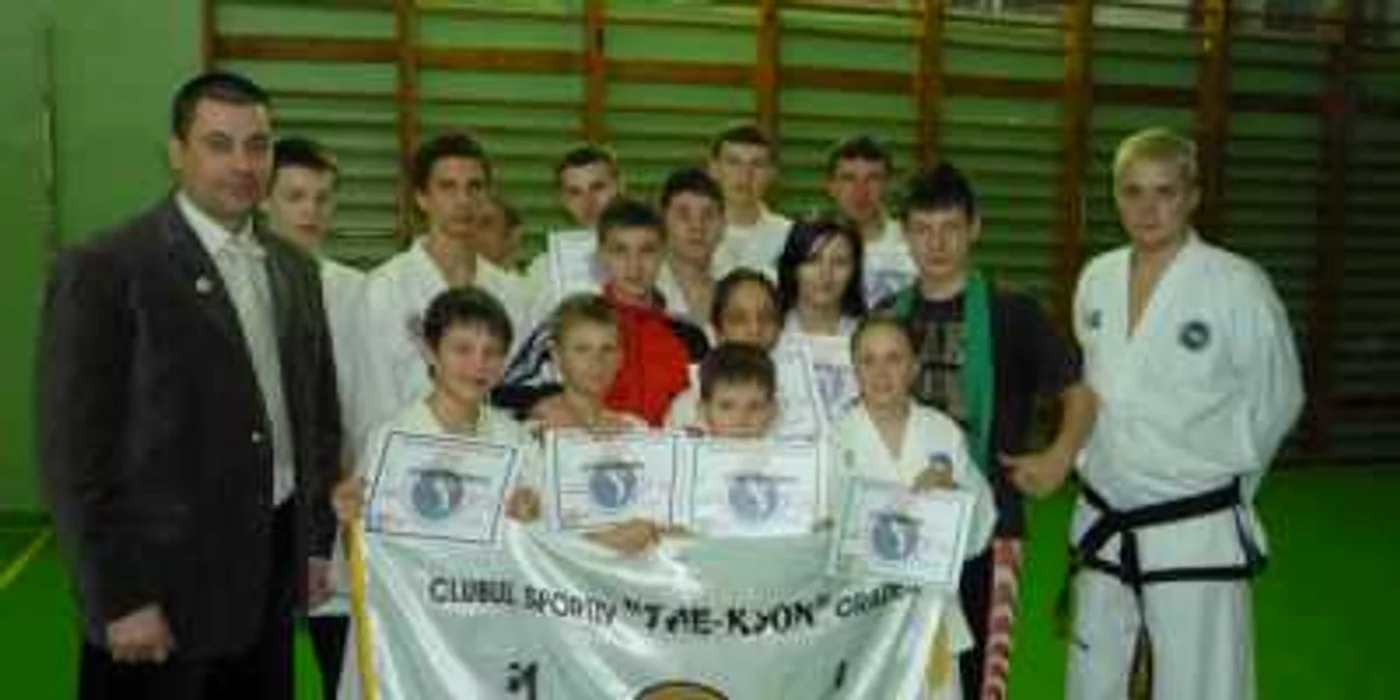 Sportivii clubului CS Tae-kyon Oradea