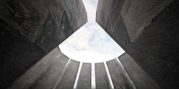 erevan memorialul mausoleul genocidului armean foto shutterstock