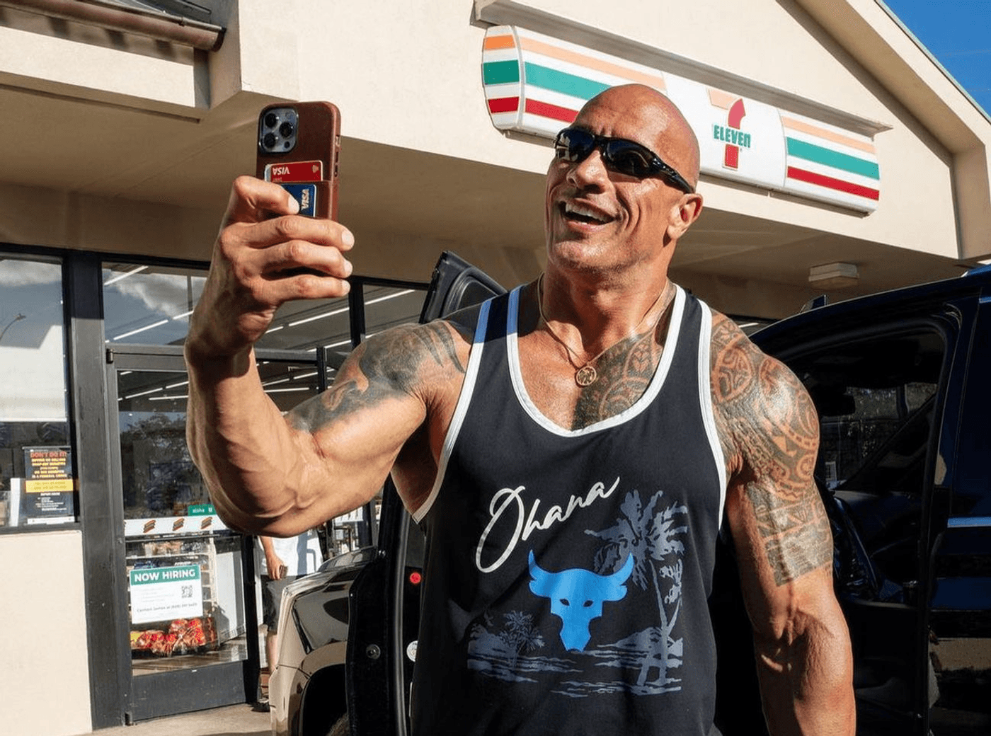 Dwayne Johnson, 'The Rock', impressiona fãs ao mostrar calos nas mãos por  excesso de exercício - SIC