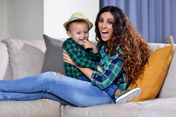 Claudia Pavel și fiul ei - Foto: social media