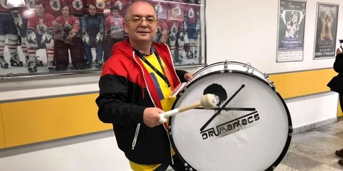 Obosit și cu degetul bandajat, dar fericit pentru calificare, așa a terminat Emil Boc deplasarea la Ostrava, Cehia jpeg