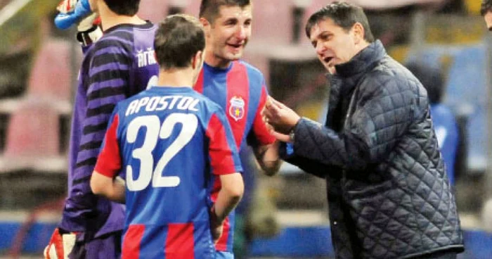 Lăcătuş n-a fost impresionat nici de Apostol, nici de Galamaz