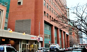 Spitalul Lenox Hill,  din New York, unde  cântăreaţa a închiriat  un etaj pentru a naşte jpeg