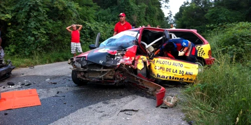Mașina condusă de Daniela Zaharie după accidentul din județul Hunedoara