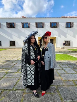 Cristina Turnagiu Dragna și designerul Ana Istodorescu la garden party-ul regal. FOTO: Instagram