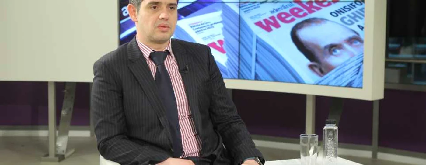 Durerile puternice la menstruaţie nu sunt normale, atrage atenţia dr. Voicu Simedrea