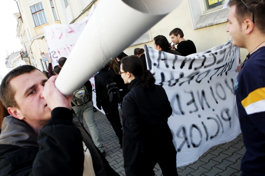 Studenţii sunt nemulţumiţi de măsurile luate de Funeriu. Foto: arhivă