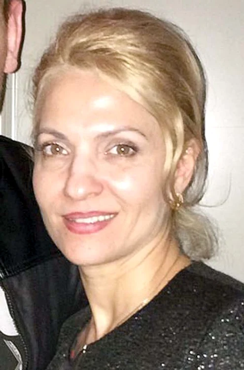 
    Nicoleta a mers ieri la clinică să-şi facă tratamentele pentru spate  