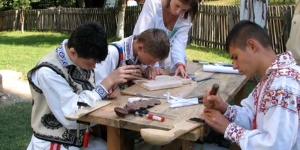 Atelierele de Meşteşuguri Tradiţionale