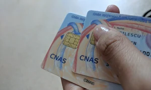 Card de sanatate CNAS FOTO Shutterstock