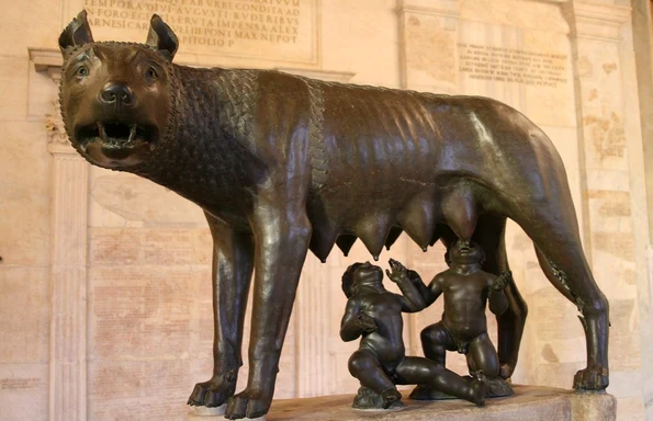 Lupoaica hrănind copiii gemeni Romulus și Remus (foto: Pixabay)