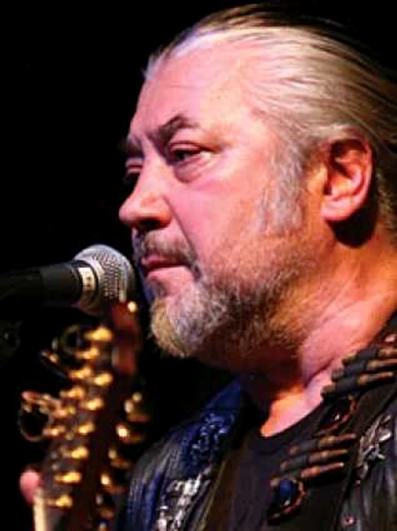 Nicu Covaci şi Phoenix vor cânta la Sala „Olimpia”