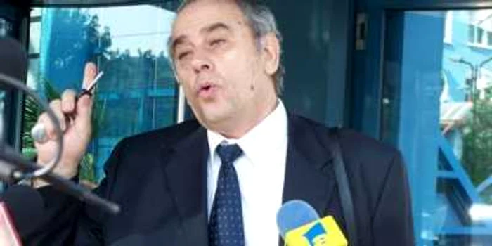 Eugen Iacobescu s-a aflat la un pas să plătească cu slujba pentru că a fost prea sincer cu ziarişti...