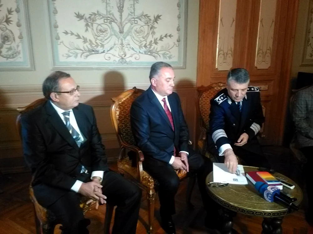 Ioan Marinescu a spus că vrea să vadă pe fiecare birou trei lucruri: Biblia, Constituţia şi Fişa Postului