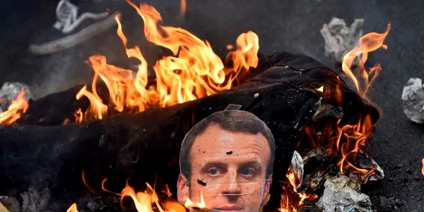 revolta macron 2 png