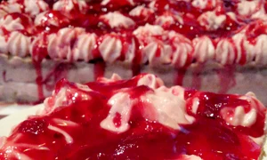 prajitura cu dulceata de trandafiri jpeg