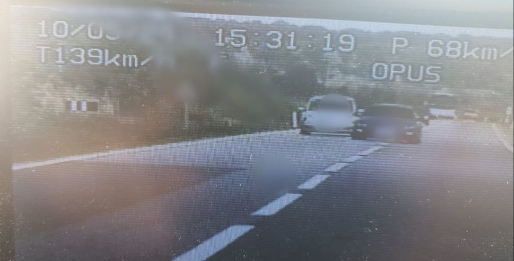 Cum a ajuns un șofer să primească o amendă de 6.600 de lei. Cât timp nu mai are voie să conducă