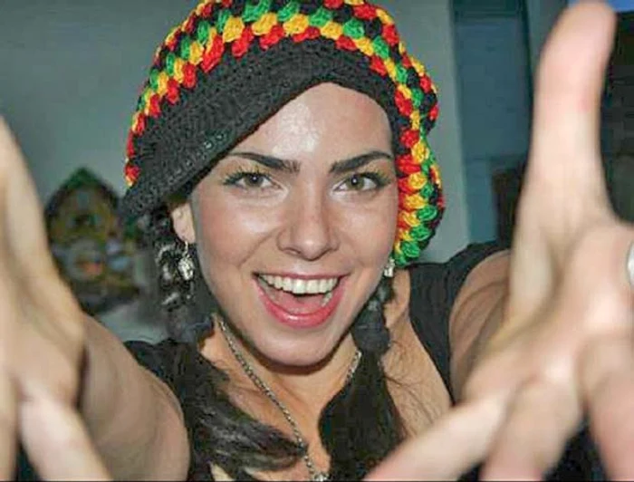 1999. Solista era pe val cu piesa ”Cea mai fidelă fată”